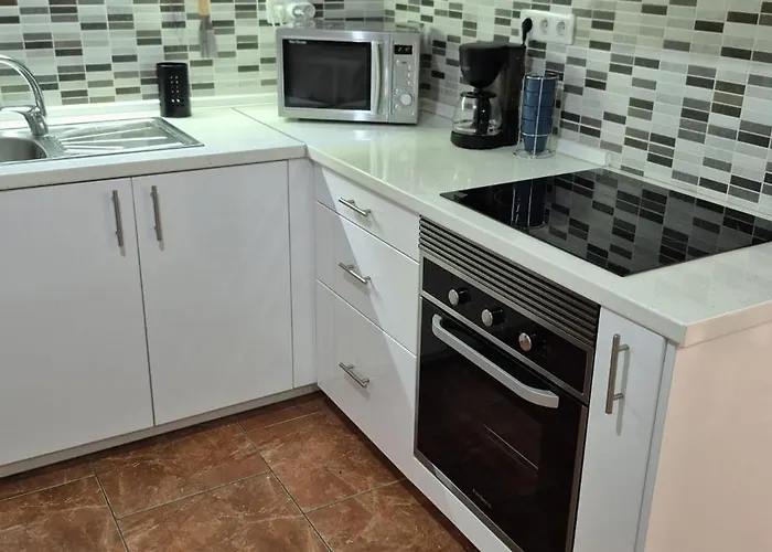 Happy Place 아파트 아로나